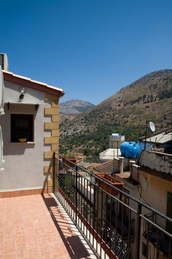 Case Vacanza Cipriano Spacious Apartment And Cosy Studio Monolocale Torretta  Экстерьер фото